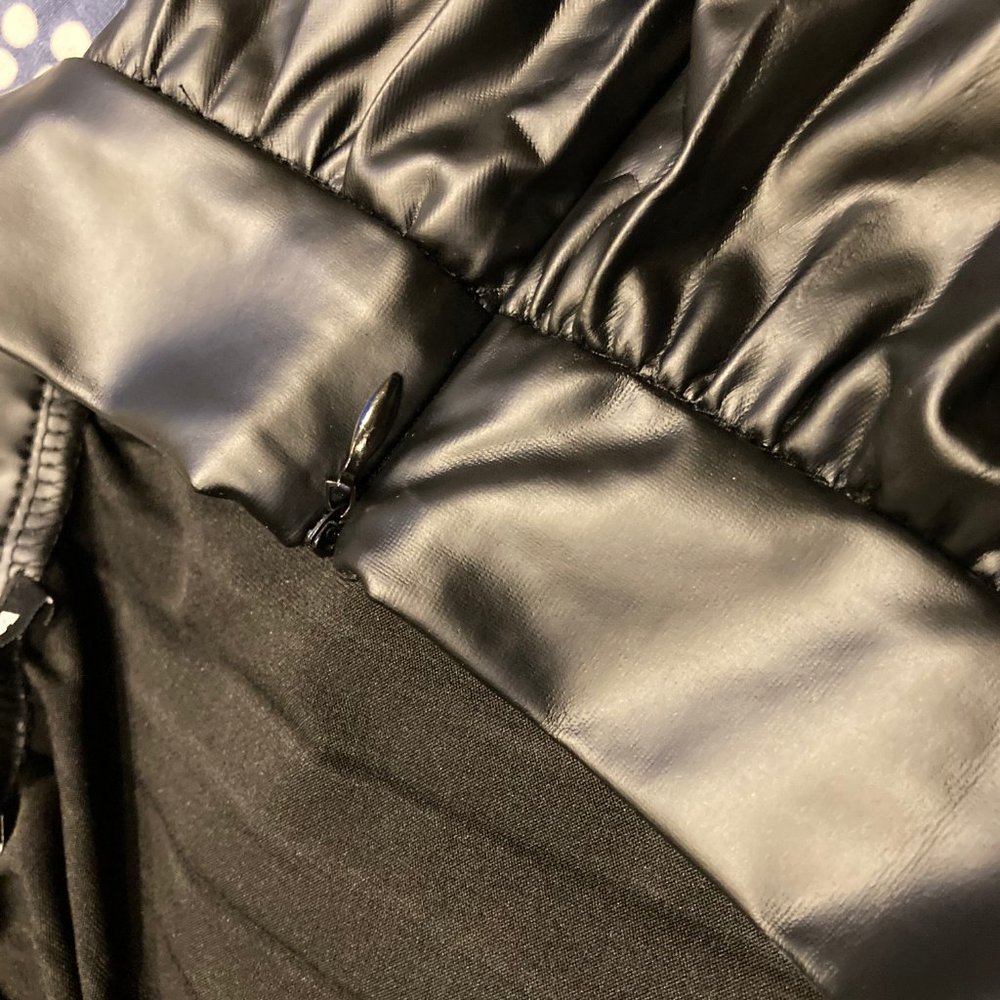Picture Perfect pleated black faux leather midi skirt-NWT - Picture 4 of 4